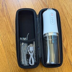 Luxe and Willow Water Flosser with Case